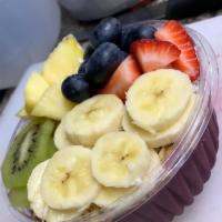 Regular Açaí bowl · Açaí,Blueberry ,strawberry & banana topped with your choice of fresh fruit & granola