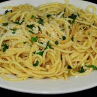 Pastas · (choice, of sauce, garlic and oil or,tamatoes sauce)