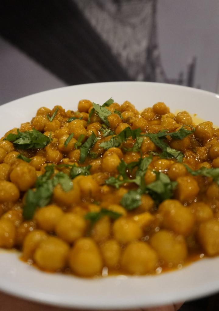 Channa Masala · Chickpeas, garam masala, tomato paste, garlic, lemon, ginger and butter. Comes with a side of basmati rice or rice.