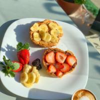 Croissant with nutella. · Croissant with nutella,banana,strawberries