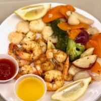Shrimp, Scallop and Vegetables (steamed) · 8 pieces of steamed shrimps, 6 pieces of scallops and mix vegetables ( Onion, Potato, Carrot...