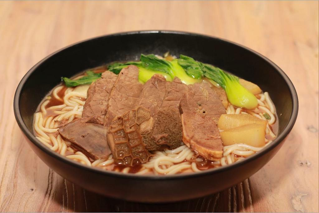 Spicy Beef Offal Rice Noodles 香辣牛杂捞化 · 