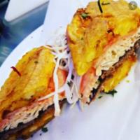 Patacon · Chicken lettuce tomato cheese mayonnaise ketchup 