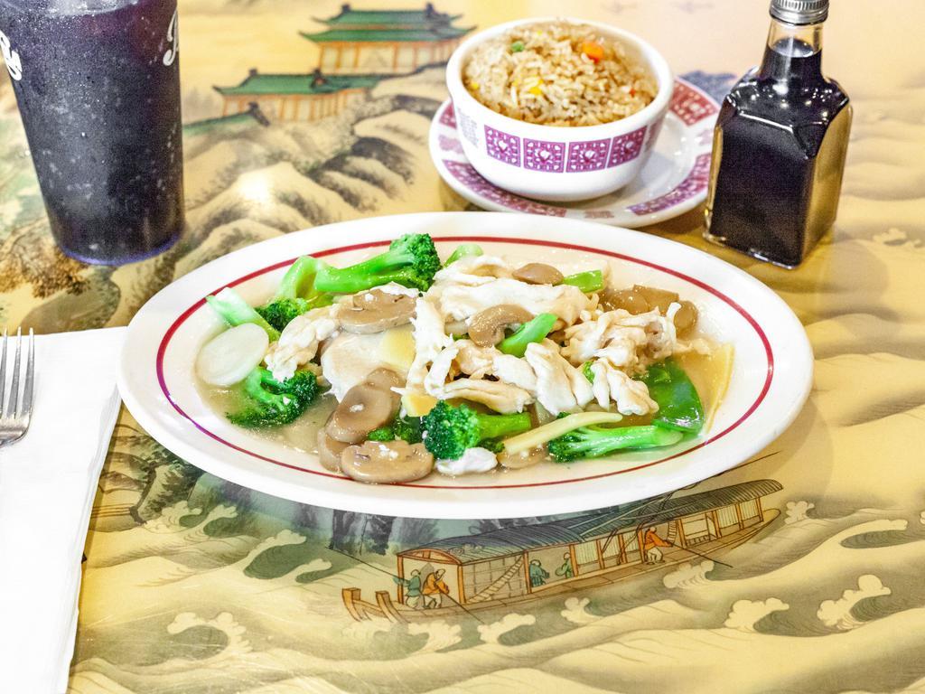 118. Moo Goo Gai Pan · Sliced breast of chicken sauteed with mushrooms, bamboo shoots and broccoli.