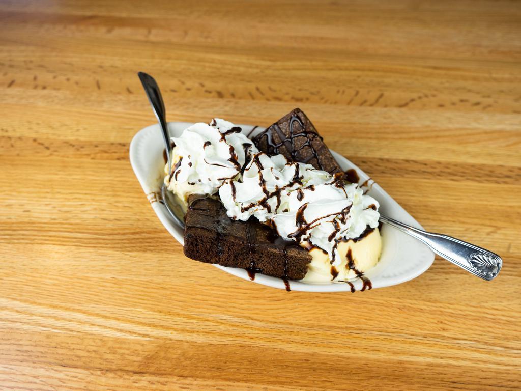 Brownie Ice Cream Sundae · 