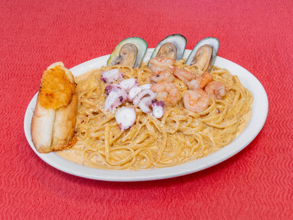 Pasta Brava  · Brava pasta. Linguine pasta cooked with shrimp, octopus, mussels and clam in a hot spicy sauce. Linguine pasta con camarones, pulpo, mejillones y almejas en una salsa picante cremosa. 