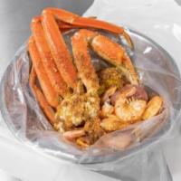 Combo A · 1 clst snow crab leg & 1/2 lb. shrimp (no head)