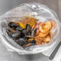 Combo B  · 1/2 lb. shrimp (no head) & 1/2 lb. black mussel.