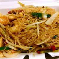 House Combo Rice Noodle · Stir fried vegetables and noodles.
