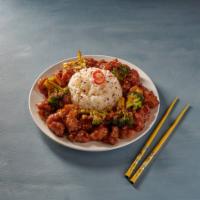 S3. General Tso's Chicken · Chicken with broccoli in sweet and sour and spicy sauce. Hot and spicy.