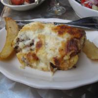 Pastitsio 1/2 tray serves 6 to 12 · Greek homemade pasta, meat sauce topped with béchamel .
Choose of salad, choice of wine