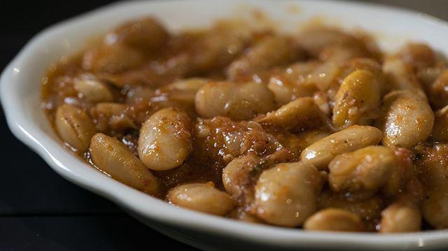 Gigantes · Baked Lima beans in tomato sauce. Vegan and gluten free.
