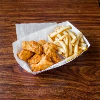 #7 Buffalo Wings Lunch Combo · Regular. Includes fries and a 20 oz. fountain drink.
