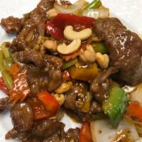 39. Golden Cashew · Choice of meat. Bell pepper, celery, carrot, cashew nuts, mushroom, baby corn onion special ...