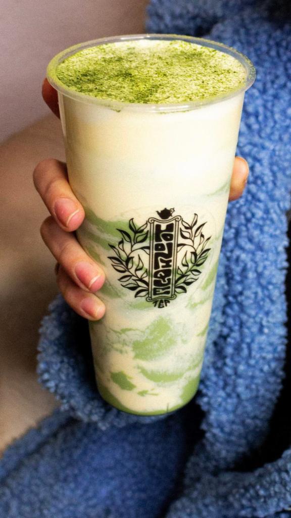Matcha Cloud  · Blend matcha drink with cake cream and cheese foam 