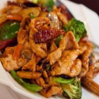 92. Hunan Chicken · Spicy. Use broccoli, green pepper, onion, carrot, celery, winter bamboo shoots, and serve wi...