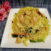 Singapore Style Fried Vermicelli · Thin noodle.
