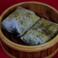 Sticky Rice Wrapped in Lotus Leaf 糯米鸡 · 