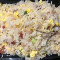 Combination Fried Rice 招牌炒饭 · prawns, bbq pork, chicken, egg