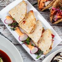  Quesadillas al Gusto  · 2 quesadillas Choice of steak, chicken or pastor, topped with guacamole and sour cream. Add ...
