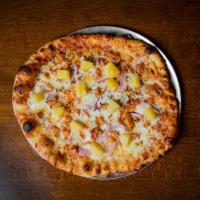 BB King · BBQ Sauce base topped with BBQ Chicken, Purple Onions and Pineapple Chunks.
