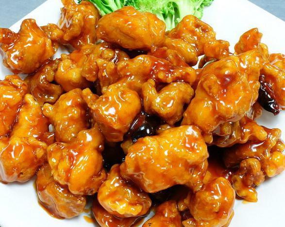 3. Orange Flavored Chicken Chef's Suggestion · Crispy chunks of breaded chicken in spicy orange peel flavor sauce over broccoli. Served with white rice. 