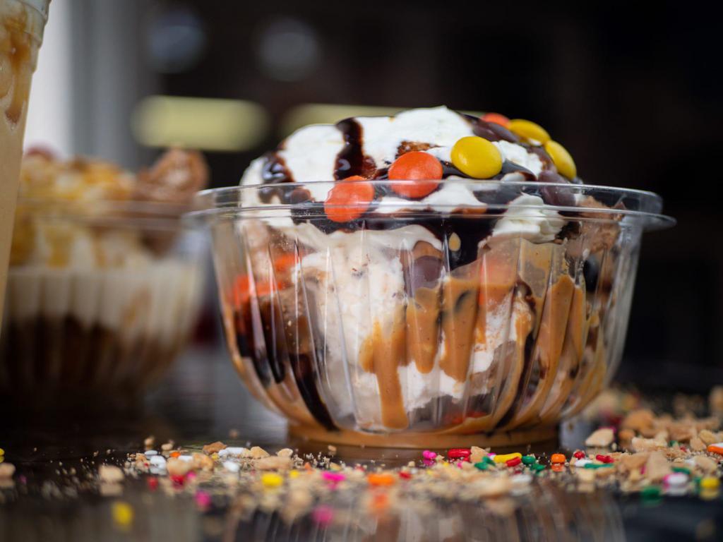 Udder Delights Ice Cream & Frozen Desserts · Bakery · Dessert · Frozen Yogurt · Ice Cream · Sandwiches · Shakes
