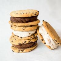Pack of 4 Ice Cream Cookie Sandwiches · 