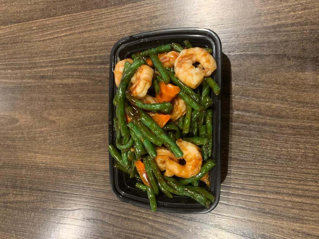 90. Large Jumbo Shrimp with Fresh Green Bean · Served with white rice.