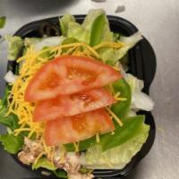 Garden Salad · Romaine, spinach, mushrooms, olives, onions, green peppers, cheddar cheese, tomatoes.