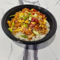 Dragon Chicken Rice Bowl · Crispy chicken, peppers, onions, shredded carrots and mini baby corn tossed in Dragon sauce....