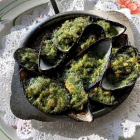 Moules provençale · mussels, garlic and parsley