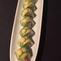 Dragon Roll · Shrimp tempura, cucumber, scallion, spicy kewpie mayo and avocado on top.