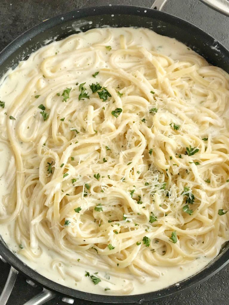Pasta with Alfredo Sauce · Served with butter bread. 