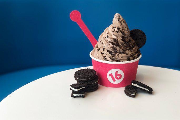 Cookies And Cream Ice Cream  · Made with OREO peices!