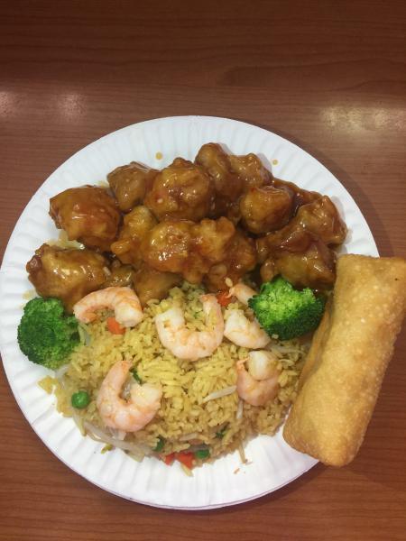 31.  General Tso's Chicken左宗鸡 · Served with pork fried rice and an egg roll. Hot and spicy.