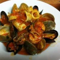 Fruta Di Mare · Shrimp; Clams .Calamari & Mussels  served .Marinara Sauce. Hot or Sweet.  Served  Linguini P...