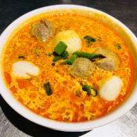 Curry Mixed Ball Noodle Soup · 