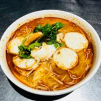 W14. Seafood Ton Yum Mee Hoon Noodle Soup · Rice noodles served in spicy & sour lemongrass broth with bean sprouts, shrimp, squid and fi...