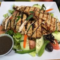 Chicken Salad · Grilled or crispy chicken breast,  lettuce, tomatoes, red onions, green peppers, mesclun, cu...