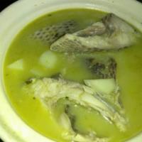 Caldo De Pescado En Salsa · Fish soup in green or red sauce.