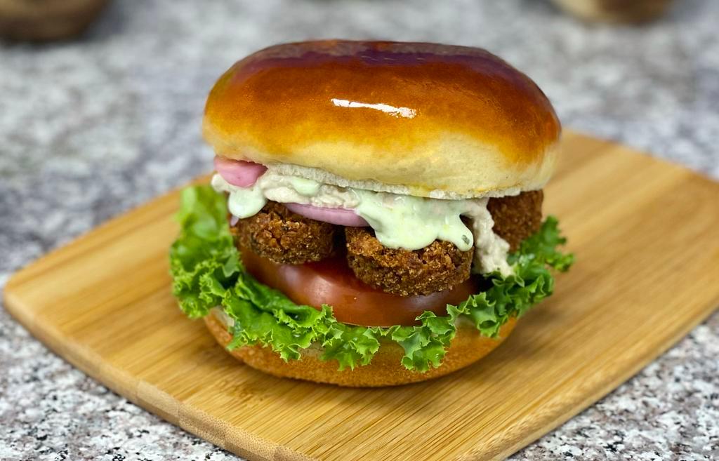 Lit Burgers · American · Chicken · Dinner · Fast Food · Hamburgers · Lunch · Sandwiches · Snacks