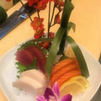 Sashimi Appetizer · 7 pieces of assorted fish.