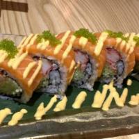 B-Roll · 5 pieces. Kani, cucumber inside, salmon with spicy mayo, wasabi tobiko on the top.