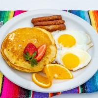 Pancakes · Served with sausage, ham or bacon. Servido con salchichas jamon o tocino.