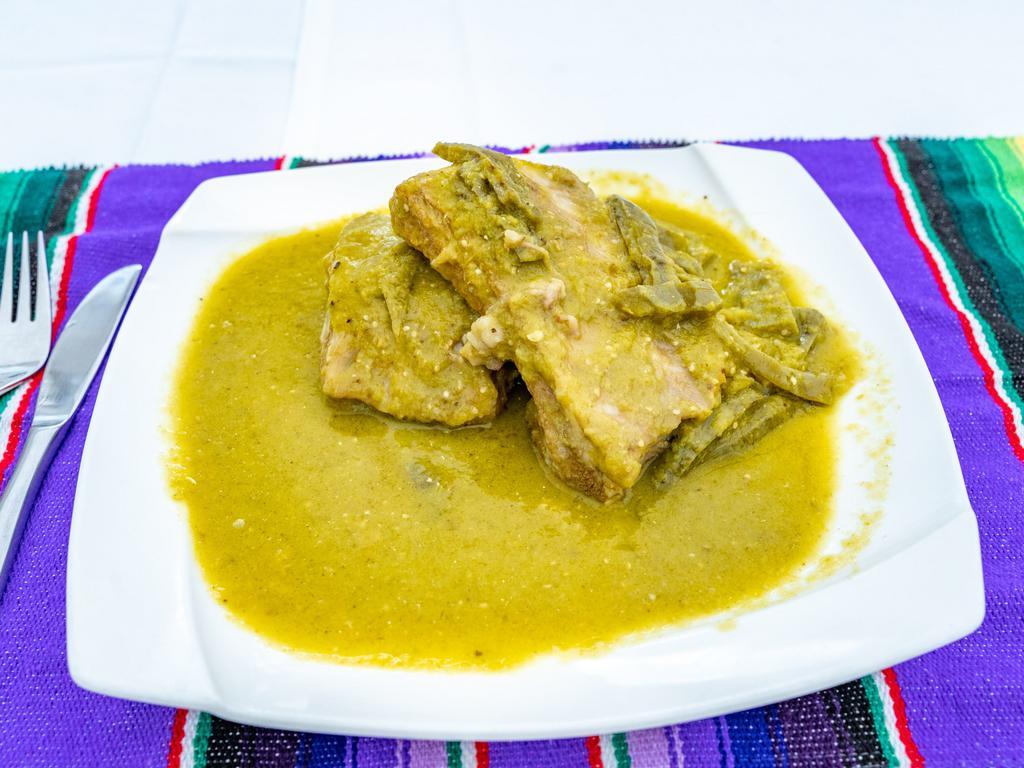 Pork ribs in green sauce with cactus  · Costillas en salsa verde con nopales 