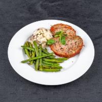 Mom’s Beef Meatloaf Family Pack  · For 4, served creamy mashed potatoes and seasoned green beans