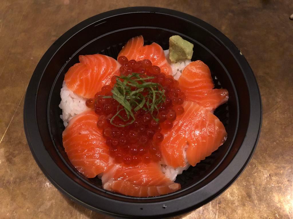 Salmon Oyako Don  · Salmon sashimi and 