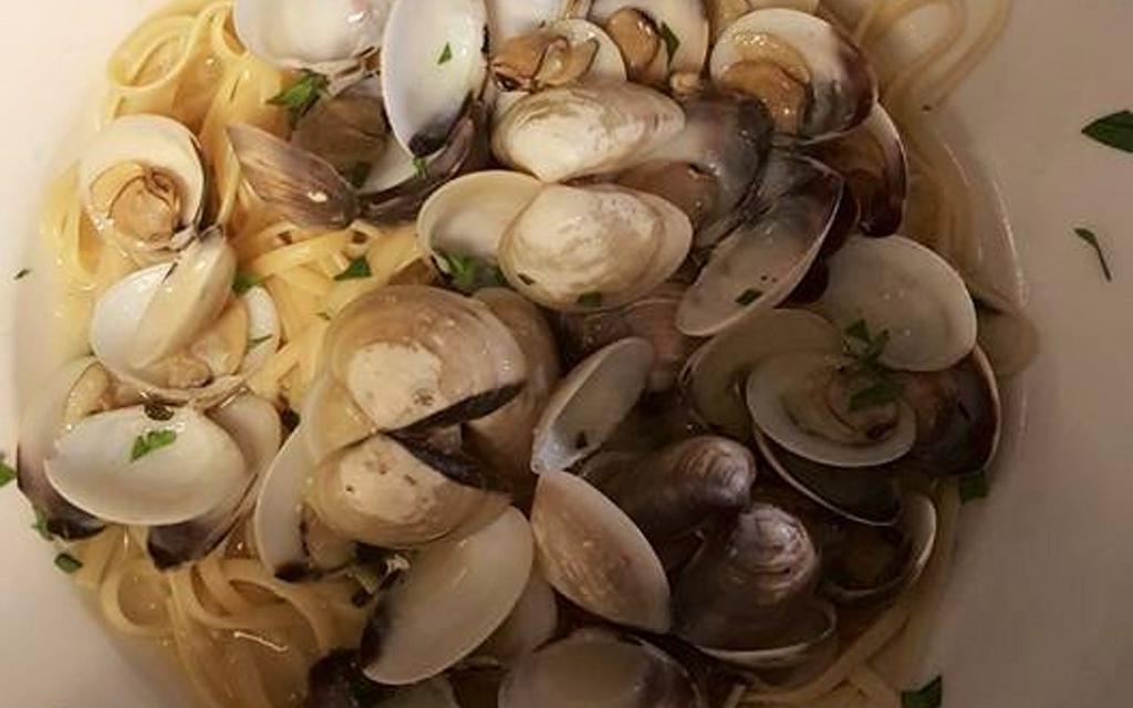 Linguine and Clam Sauce · Red or white.