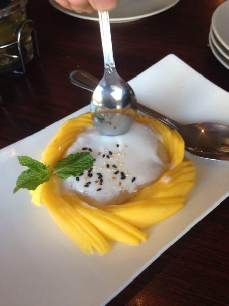 Catering Mango with Sweet Sticky Rice · 